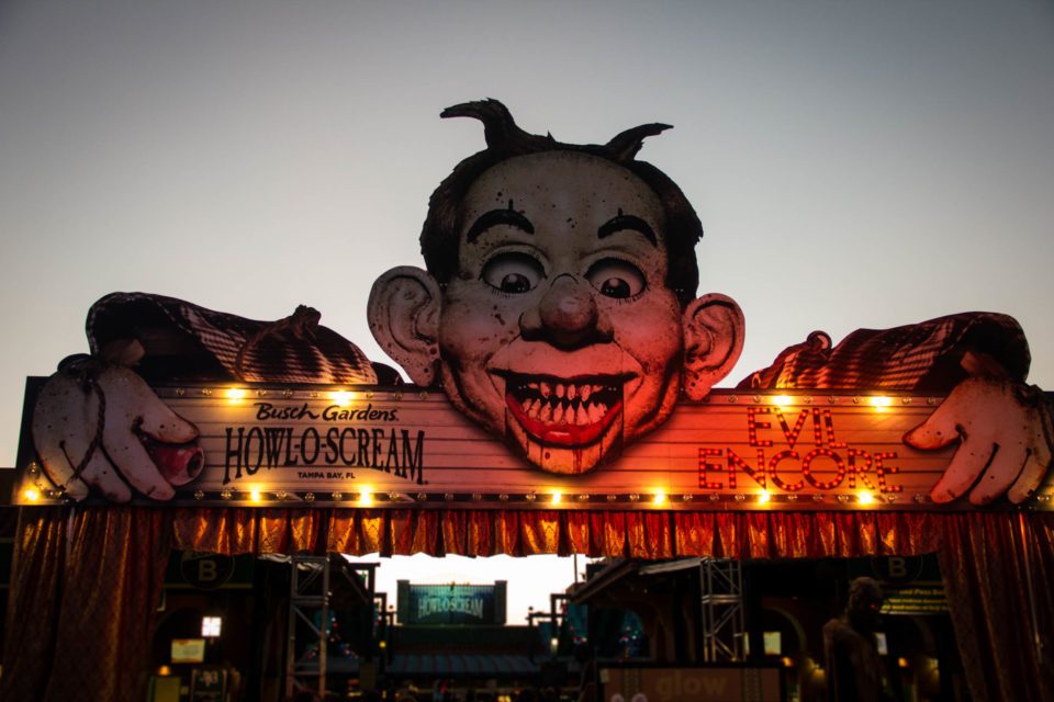 Howl-O-Scream Entry